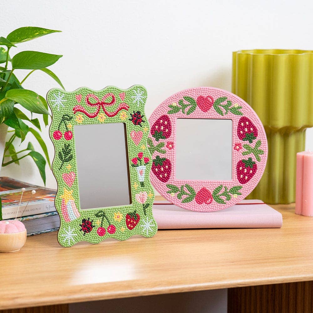 Tiny Treasures - Diamond Painting Mirror Frame Kit