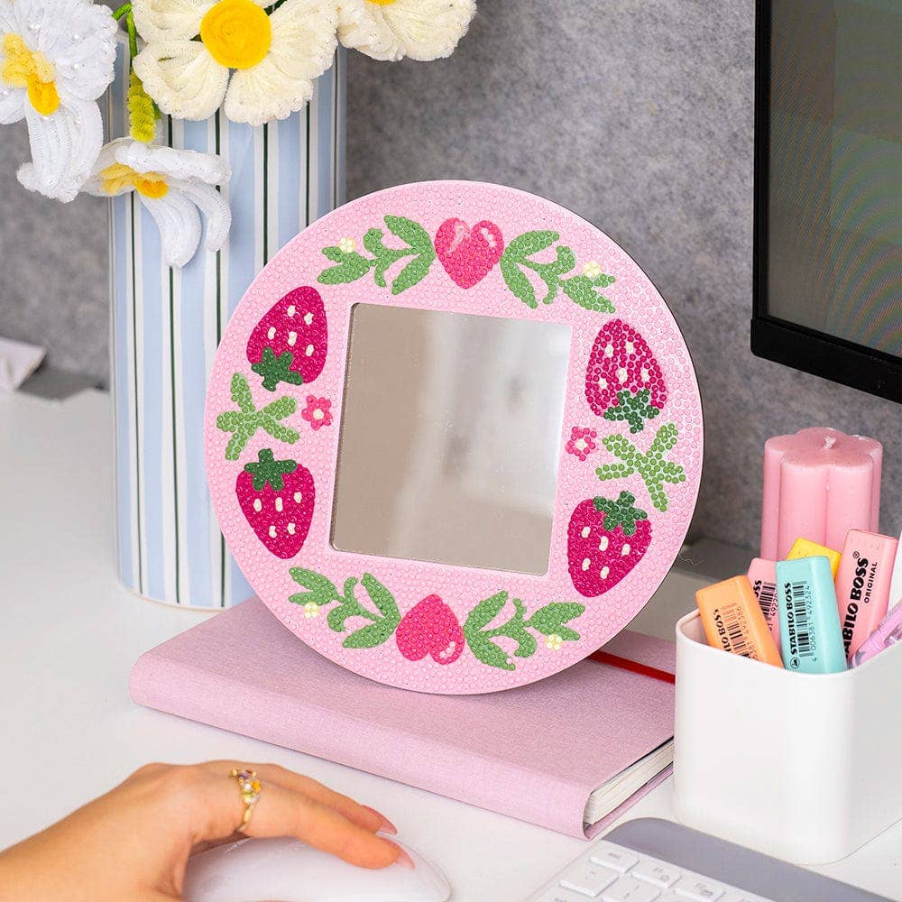 Strawberry Sweetheart - Diamond Painting Mirror Frame Kit