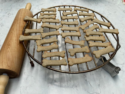 Make-Your-Own Dog Treats: Tasty Cheese & Super Seaweed Biscuits with Cookie Cutter!